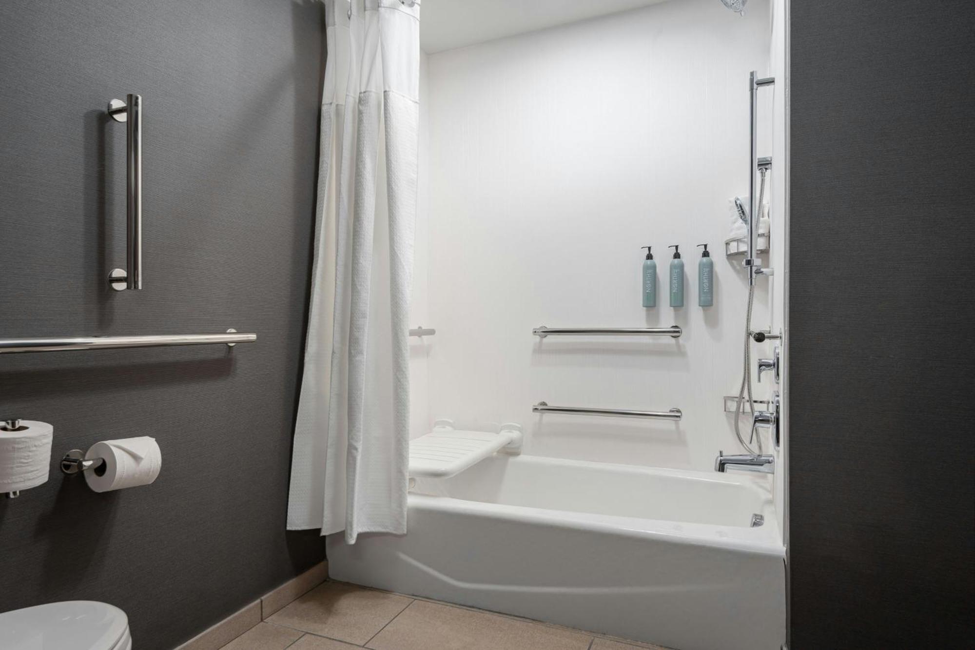 Courtyard By Marriott Cleveland Tn Hotel Bagian luar foto